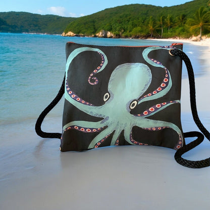 CUSTOMIZE YOUR TOTE